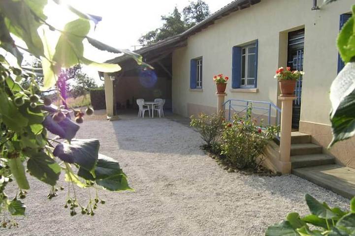Gîte pour 5 personnes, avec jardin et piscine dans le Gers