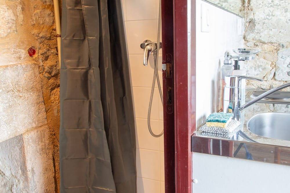 Rural-Vista al campo-Baño privado con ducha in Beynac-et-Cazenac, Périgord Noir