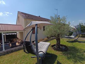 Gîte pour 8 personnes, avec vue et jardin à Provins