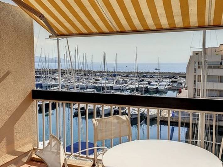 Gîte pour 4 personnes, avec terrasse et piscine dans Port de Bormes les Mimosas - 3