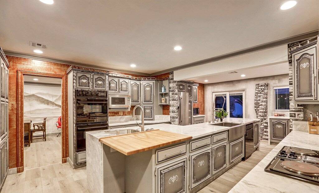 Uu Modern-Traditional 8Bd/8Ba Villa, inner Karaoke Room. Sleeps 24! in Spring Valley (NV), Red Rock Canyon