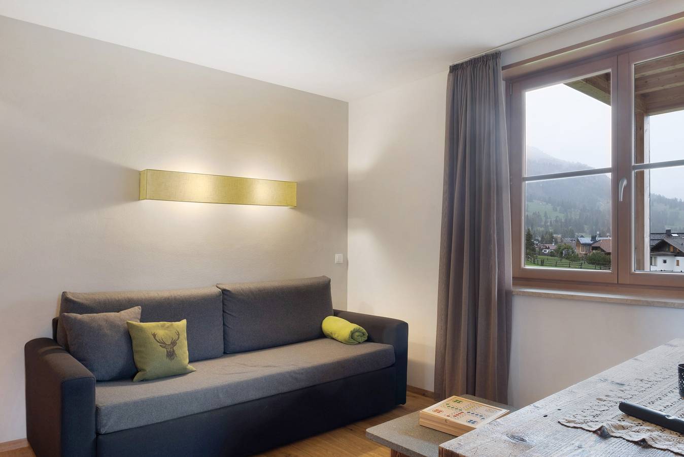 Ganze Wohnung, Ferienwohnung "Angerle Alm Apt Similde B" mit Privatterrasse, Gemeinschaftsgarten und Wlan in Karersee, Welschnofen