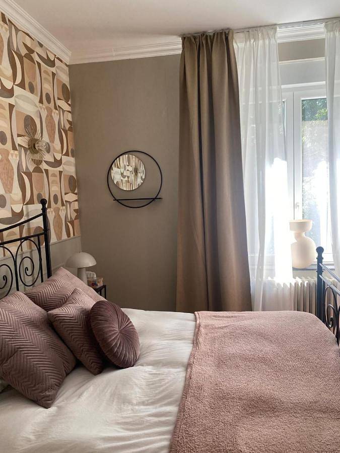 Location de vacances pour 2 personnes, avec terrasse ainsi que jardin et vue à Braives - 3