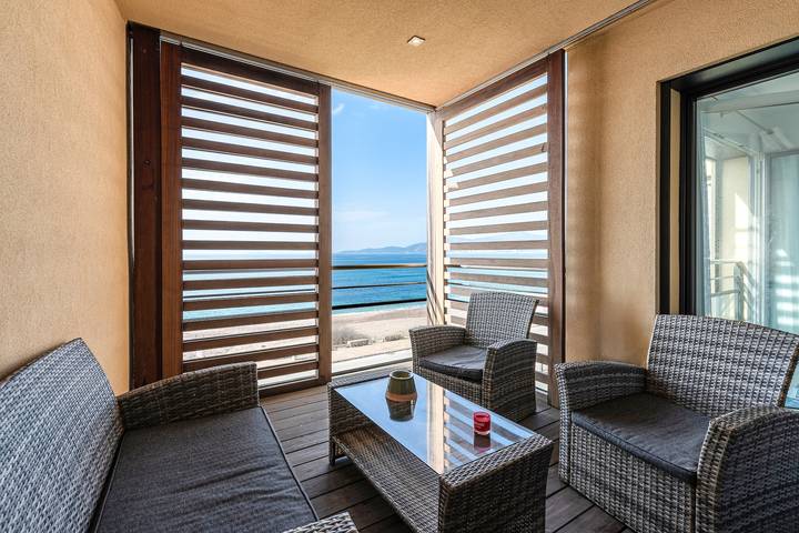 Ferienwohnung für 6 Personen, mit Balkon und Terrasse in Albitreccia