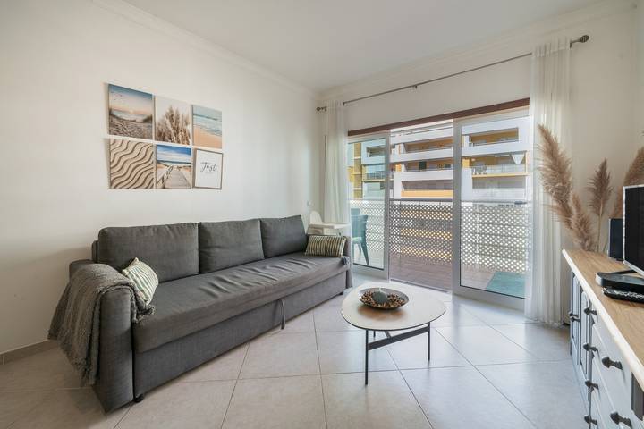Hel lägenhet, Sulaosol Apartment with Shared Pool, Wi-Fi, and Air Conditioning in Portimão, Faro distrikt