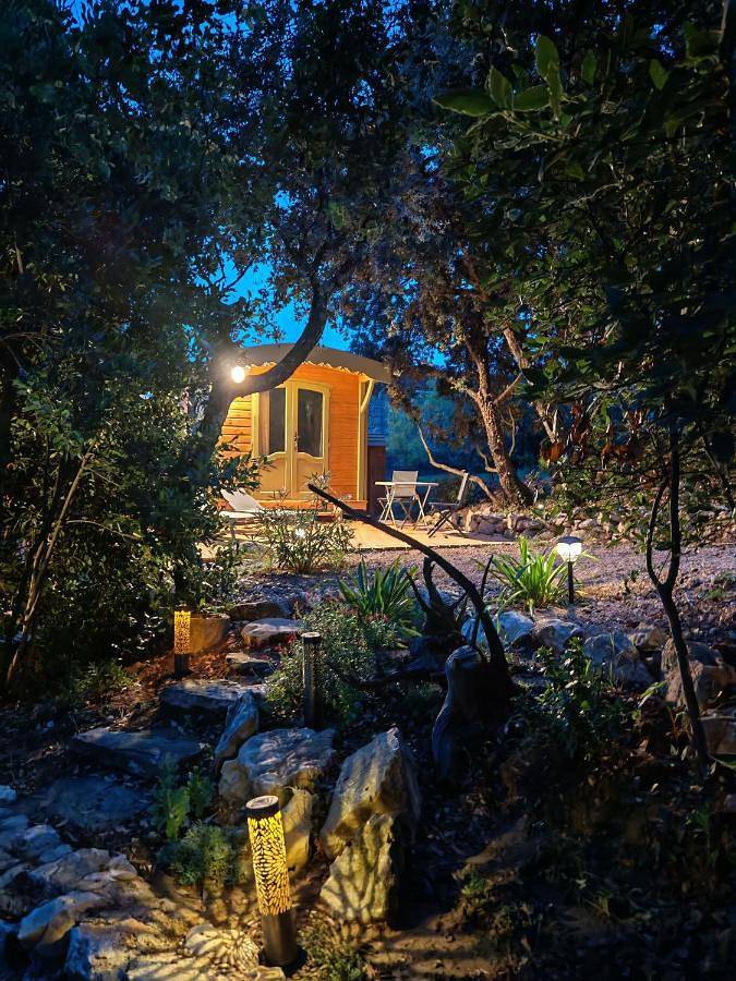 Gîte pour 2 personnes, avec piscine ainsi que jardin et jacuzzi à Baron - 4