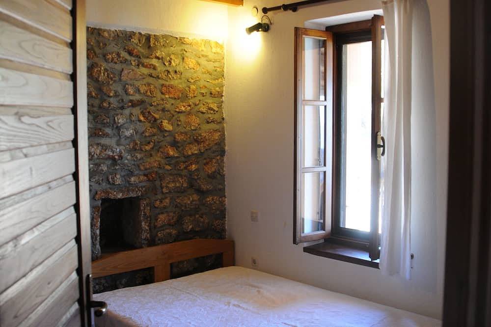 House with character, very quiet, tastefully decorated in Xiropigado, Kynouria