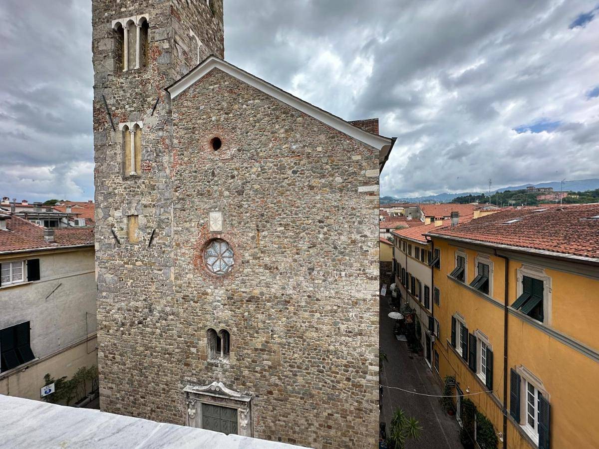 Double Room with Private Bathroom in Sarzana, Parco Naturale Regionale di Montemarcello-Magra-Vara