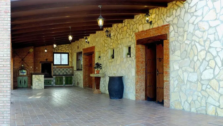 Casa rural para 27 personas, con jardín además de piscina y vistas - 1