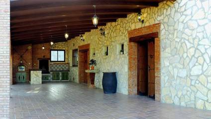 Casa rural para 27 personas, con piscina además de jardín y vistas en Prado del Rey