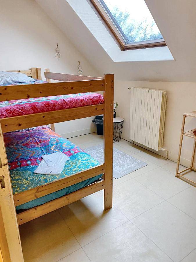 Location de vacances pour 35 personnes, avec terrasse et jardin à Viarmes - 2