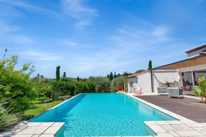 Villa pour 8 personnes, avec Jacuzzi et Terrasse ainsi que Jardin et Piscine à Opio - 3