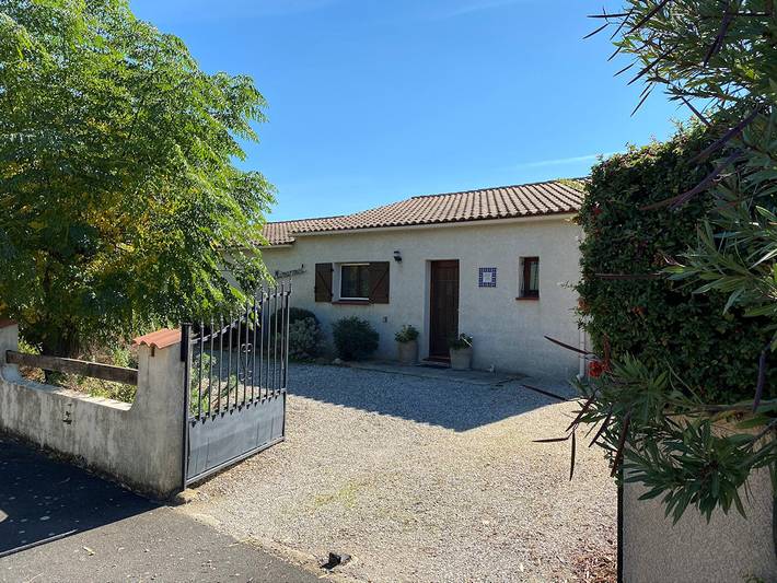 Location de vacances pour 6 personnes, avec piscine ainsi que jardin et terrasse à Ginestas - 3