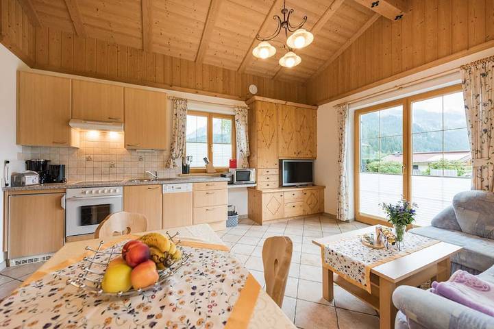 Bauernhof für 4 Personen, mit Terrasse und Garten sowie Sauna in Grän