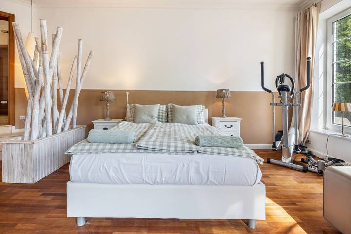 Familie pension for 4 personer med have in Hamburg Bergedorf, Hamborg