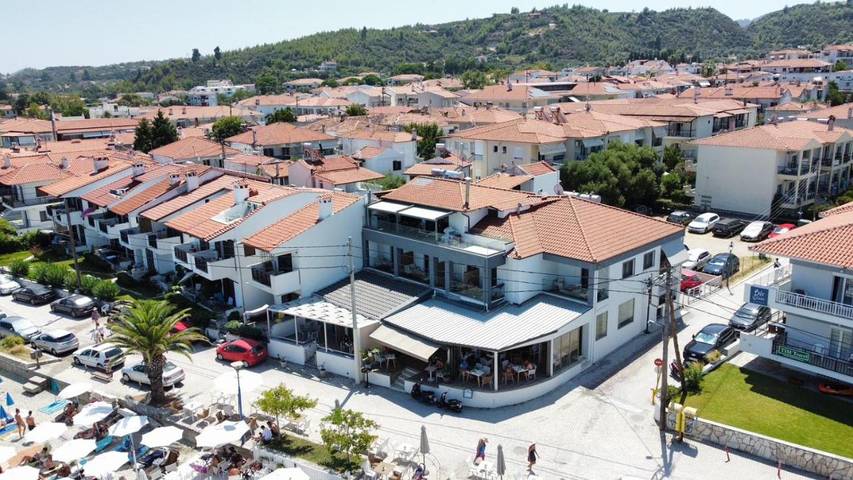 Appart’hôtel pour 2 personnes, avec Balcon et Terrasse ainsi que Jardin et Vue