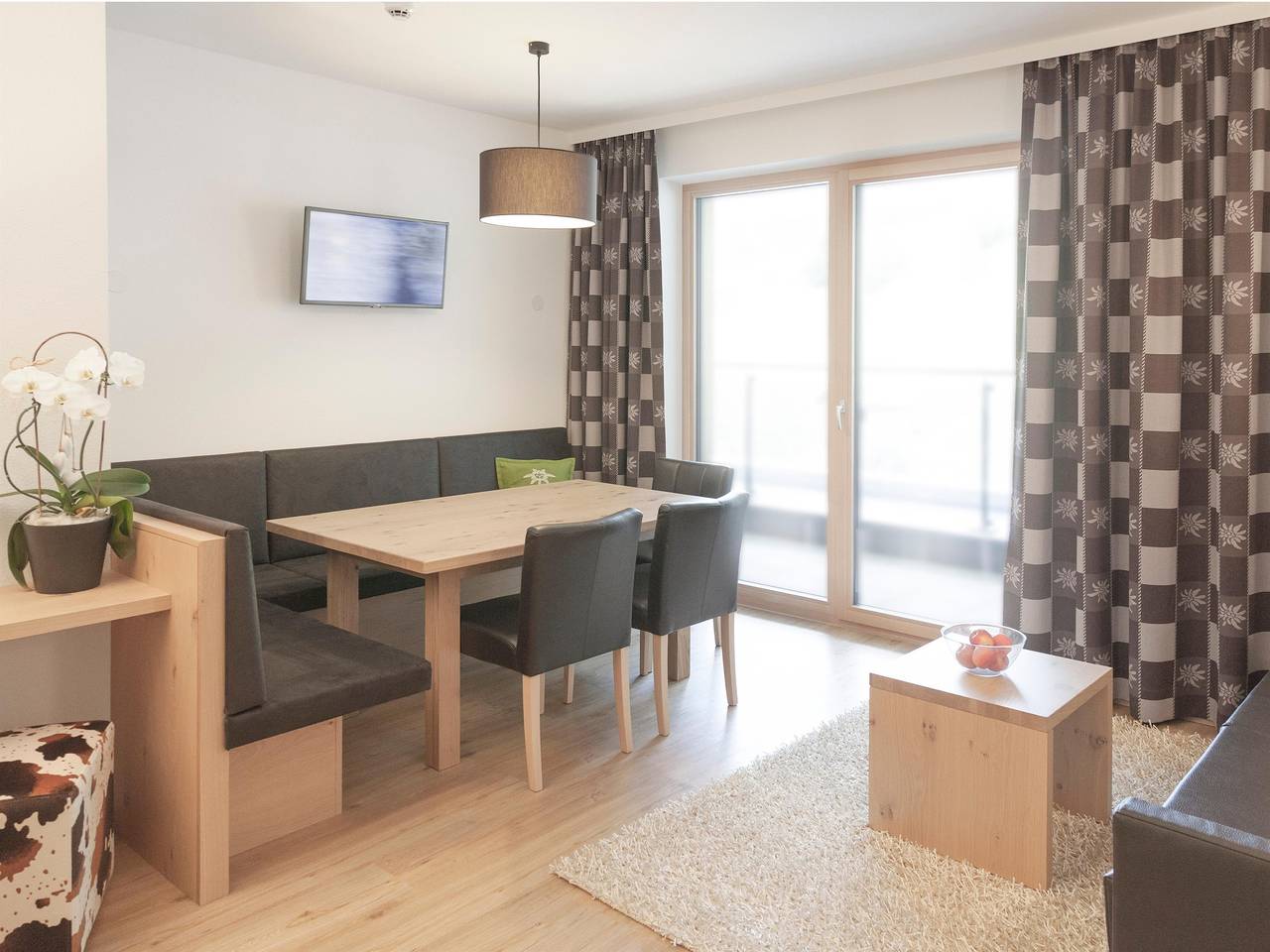 Ganze Ferienwohnung, Appartement Adler-Penthouse, Dusche, Wc, 2 Sz in Kappl, Verwall