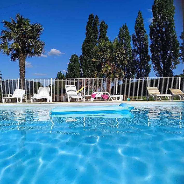 Appartement de vacances pour 6 personnes, avec piscine et jardin