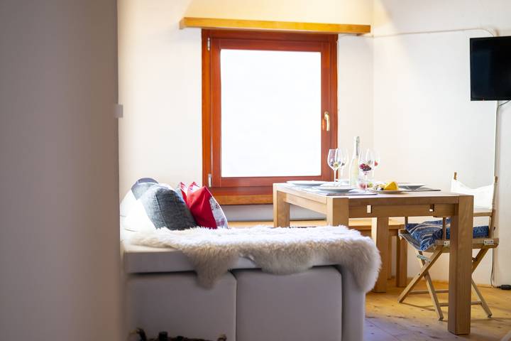 Ganze Wohnung, Chasa Patgific Wohnung: Gemütliches 3-Zimmer-Ferienhaus mit Komfort in Ramosch in Ramosch, Valsot