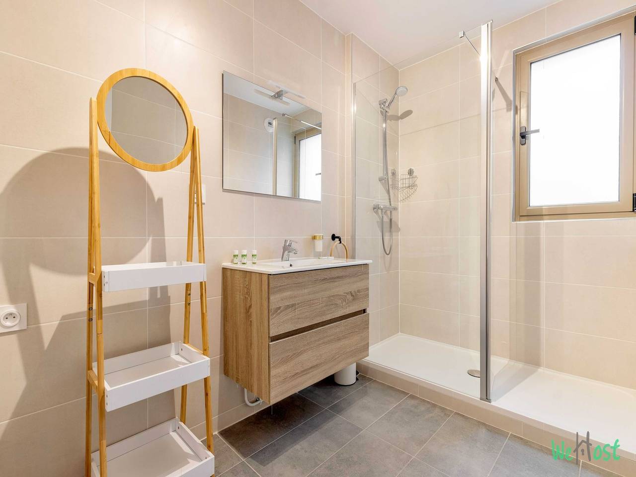 Apartamento entero, Charming Apt with Balcony- 6P- Proche Disney/Paris in Champigny-sur-Marne, Valle del Marne