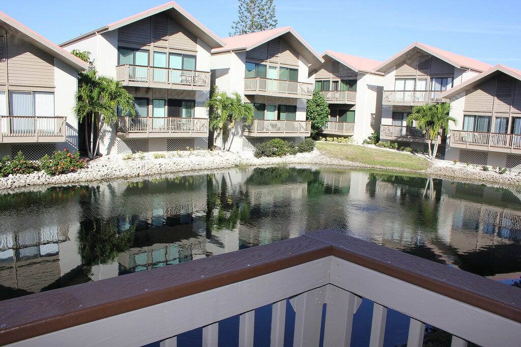 Elegant - geräumig - Private Townhome - Schritte vom Siesta Key Beach in Siesta Key Beach, Siesta Key