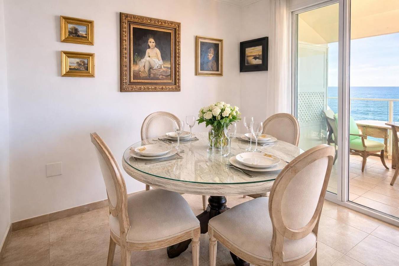 Geheel appartement, Atico del Arte – Panoramisch uitzicht op zee in La Capellania, Benalmádena