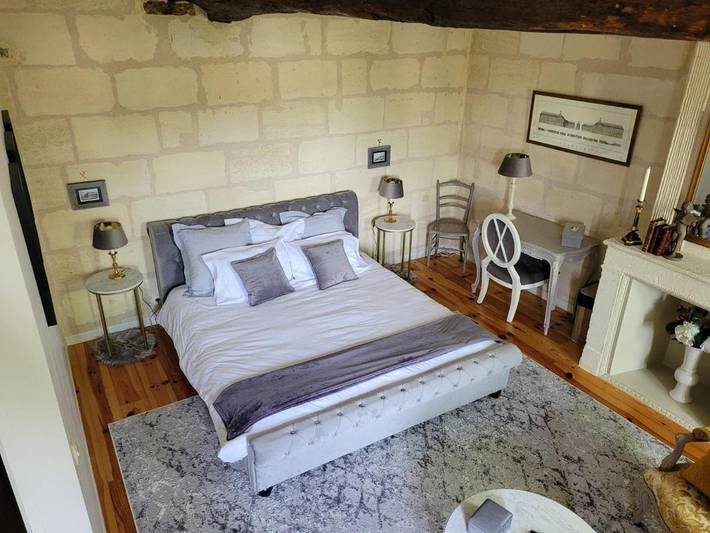 Chambre d’hôte pour 2 personnes, avec jardin et piscine ainsi que bassin pour enfant et vue