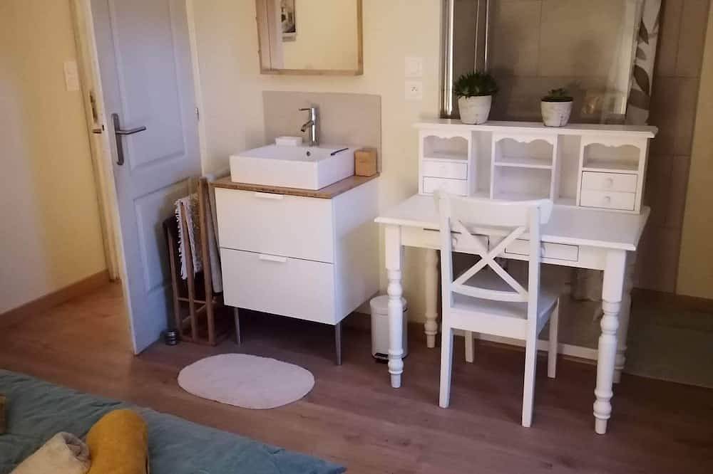 Concarneau, Ancien Moulin de Kérangoc, en pleine campagne, près de l'océan, Wifi in Melgven, Région de Quimper