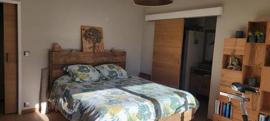 Chambre d’hôte pour 2 personnes, avec terrasse ainsi que jardin et vue, animaux acceptés à Cantaron