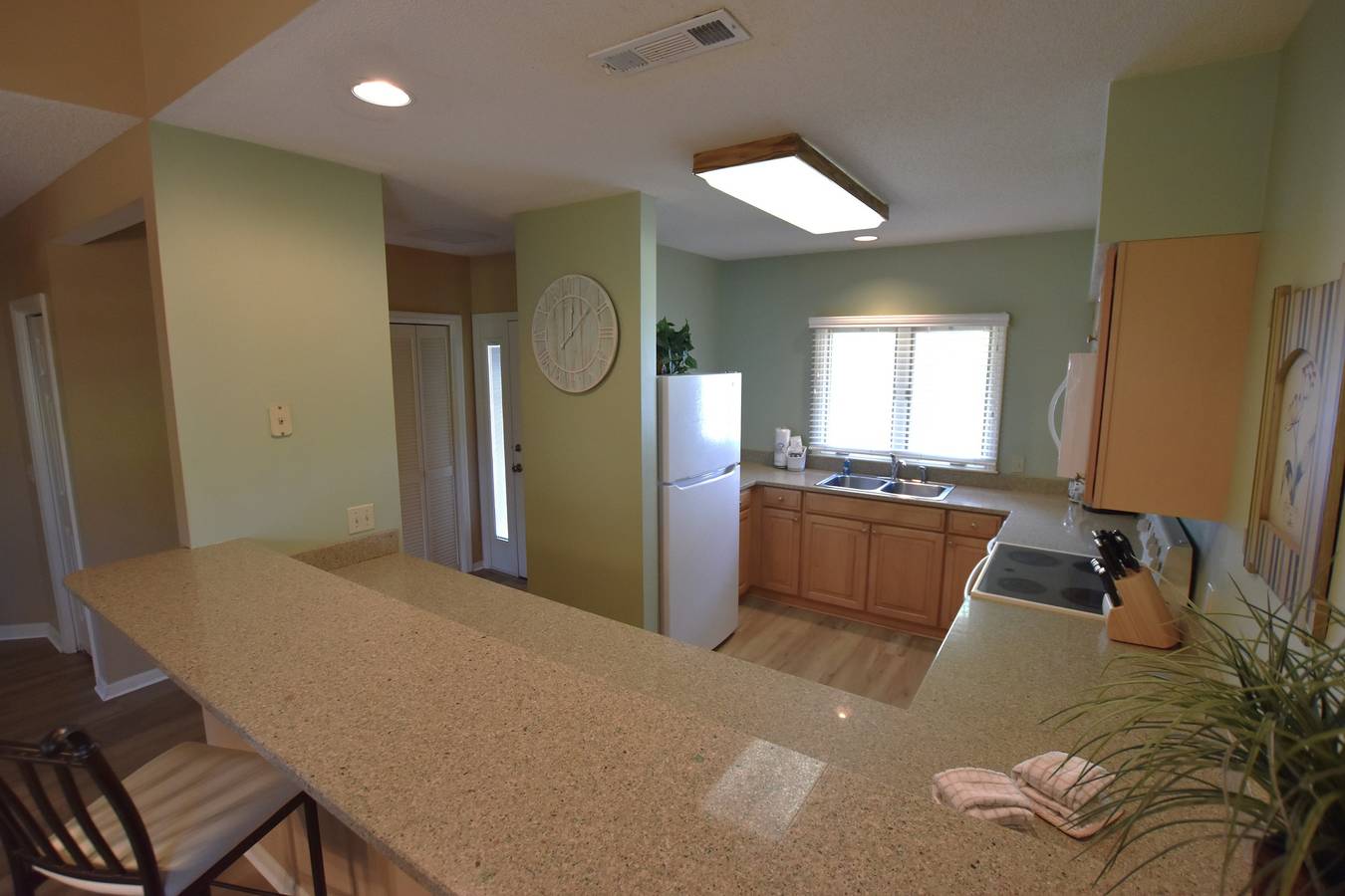 2 Bedrooms at Brigantine Quarters 288 in Coligny Beach, Shipyard Plantation