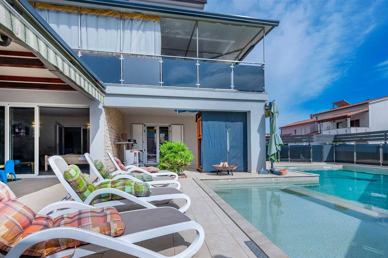 Ganze Wohnung, Villa Balu, eine charmante Wohnung mit Pool in der Nähe von Pula in Vinkuran, Südküste Istrien