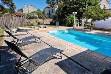Chambre d’hôte pour 5 personnes, avec jardin et piscine à Ruoms