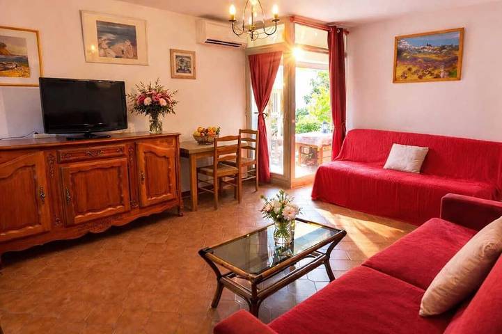 Gîte pour 4 personnes, avec terrasse dans Pointe Des Chevaliers Hyeres - 3