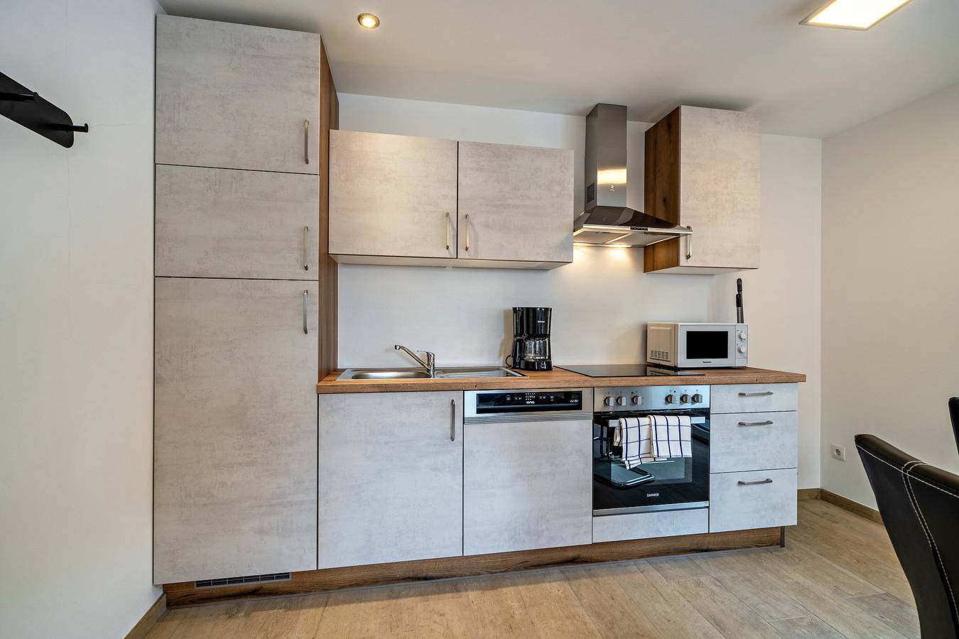 Entire apartment, Apartment "Lamm 2" with Mountain View, Balcony & Wi-Fi in St. Valentin auf der Haide, Graun