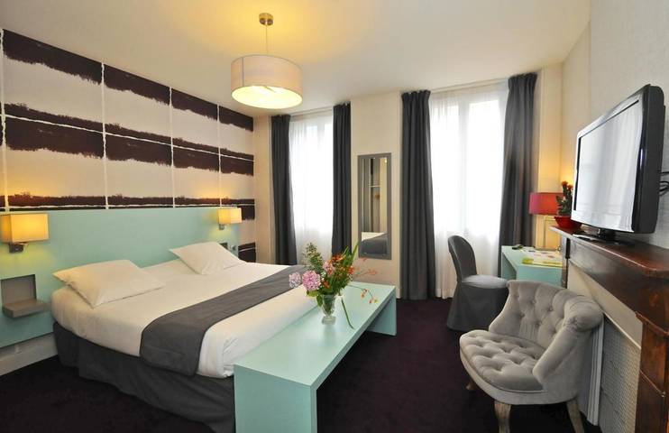 Hôtel pour 3 personnes, avec Jacuzzi et Terrasse ainsi que Jardin et Sauna