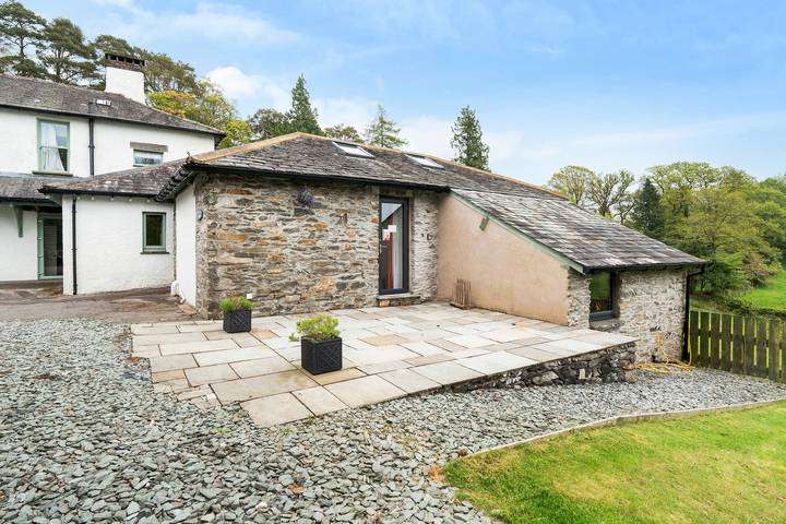 Log cabin for 2 people, with garden in Bowness-on-Windermere