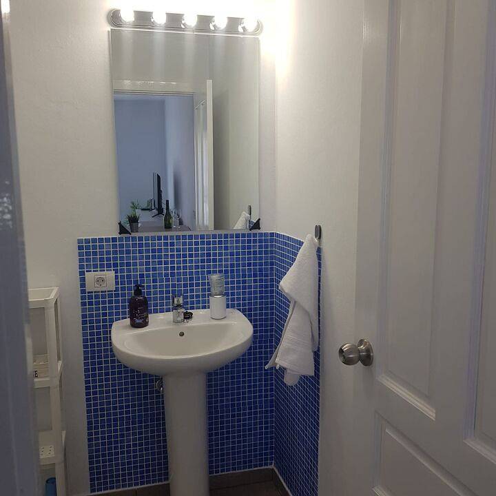 Cozy Villa with Wi-Fi, Kitchen, & 2.5km to Beach! in Los Cristianos, Arona