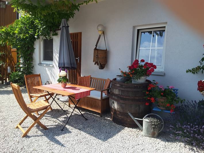 Ganze Ferienwohnung, Ferienwohnungen Haus Riether - Ferienwohnung 3: 2 Zimmer, 38 qm in Friedrichshafen, Region Bodensee-Oberschwaben