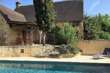 Gîte pour 8 personnes à Saint-Amand-de-Coly