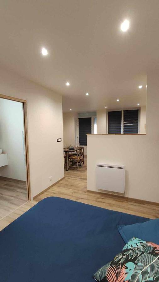 Appartement entier, Tout confort. Appartement 2 pers. centre-ville in Le Creusot, Région d'Autun