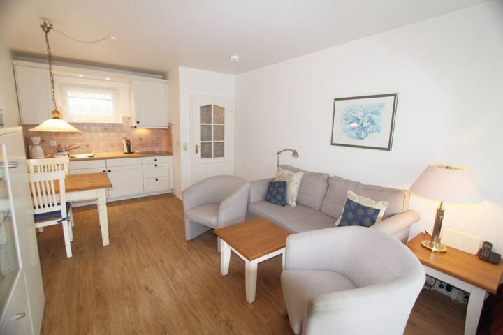 Ferienwohnung für 2 Personen, mit Balkon in Wenningstedt - 4