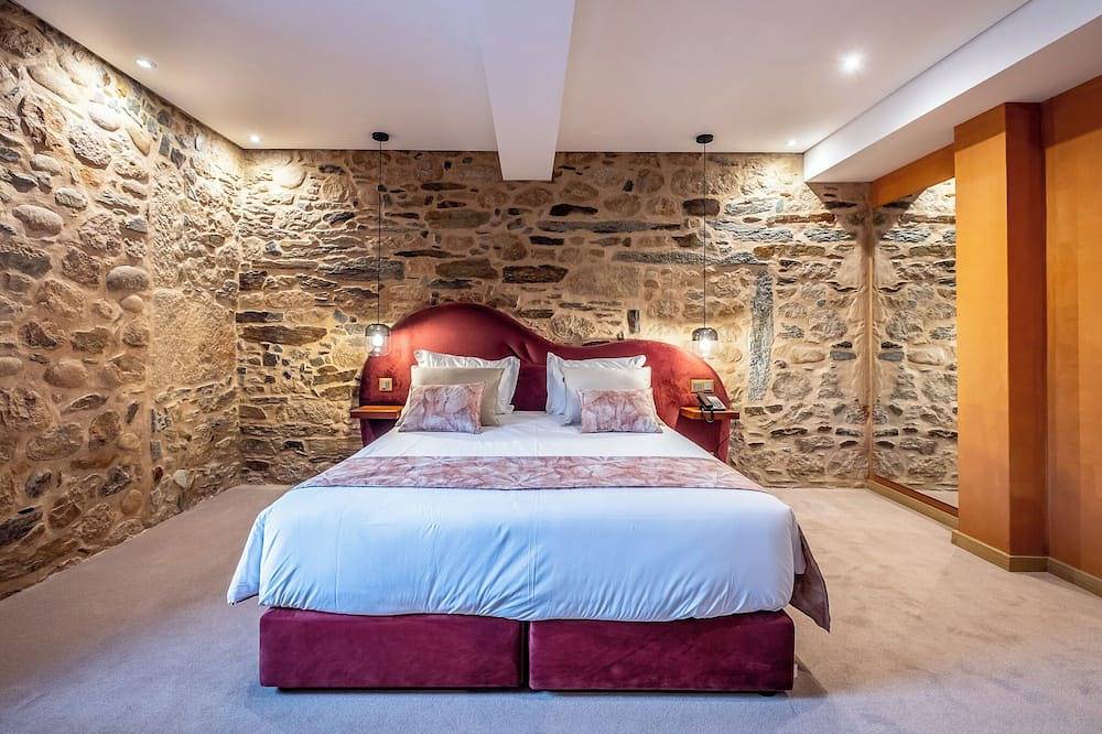 Cherry Room - Superior Double Room (reduced mobility) in Paul (Covilhã), Aldeias de Xisto
