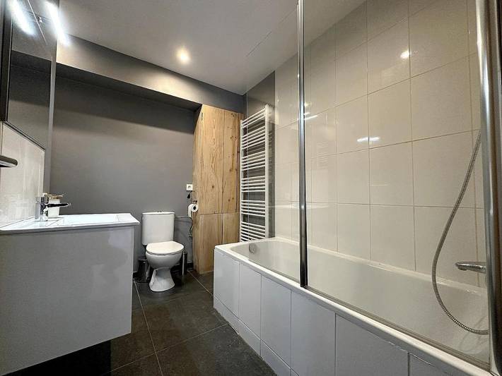 Location de vacances pour 12 personnes, avec jacuzzi ainsi que terrasse et jardin à Assesse - 2