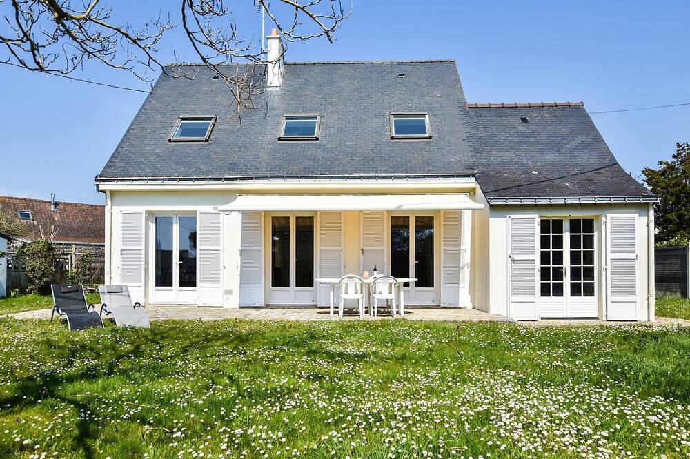 Beachside Brittany Escape in Pénestin, Côte des Mégalithes