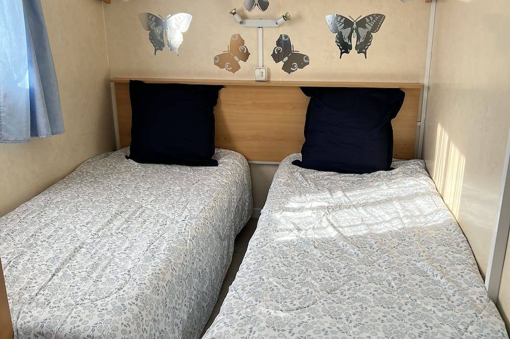 Bungalow Bleu in Roquebrune-sur-Argens, Draguignan Region