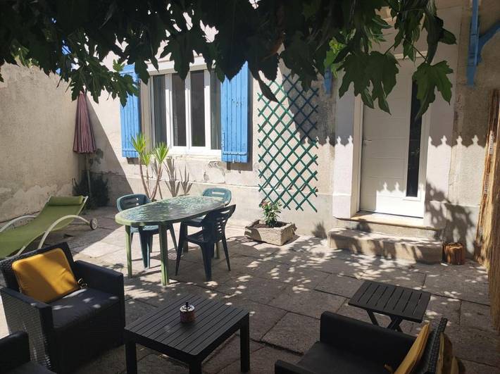 Location de vacances pour 5 personnes, avec jardin et vue à Vallabrègues - 4