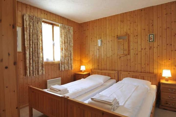 Location de vacances pour 6 personnes, avec jardin à Gruyères - 2