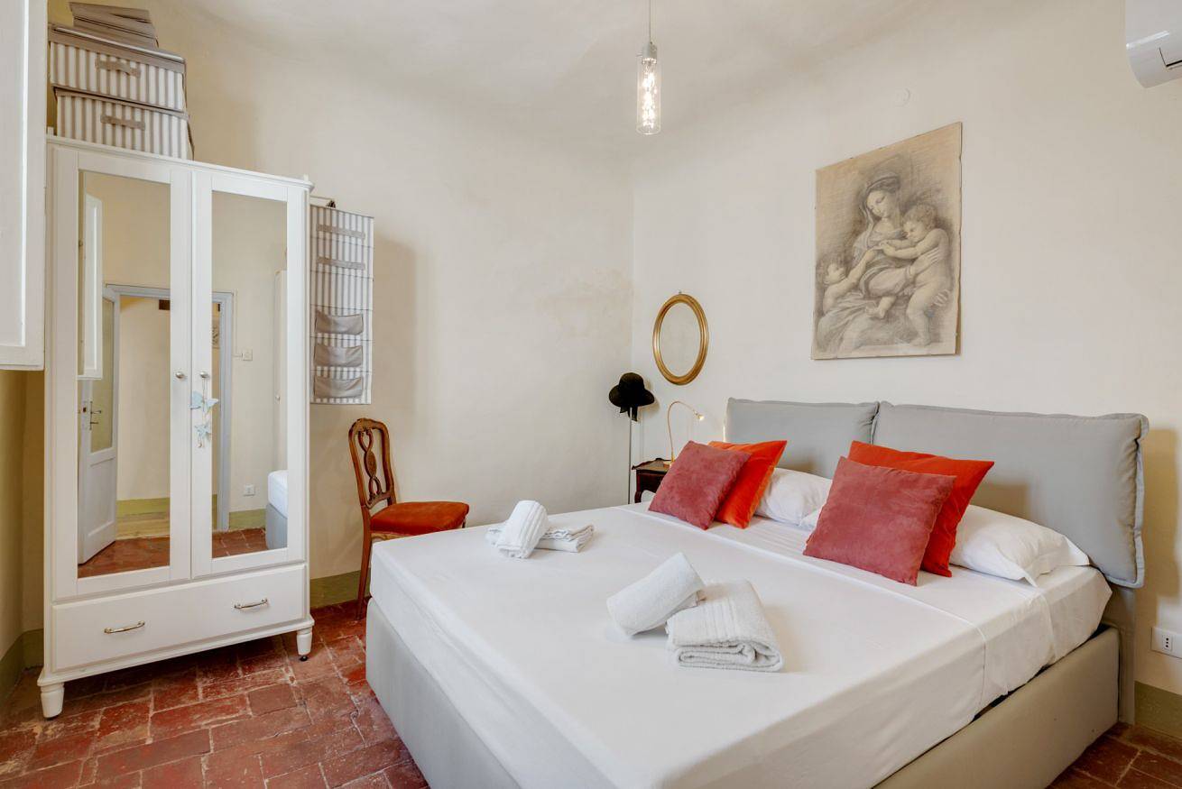 Entire apartment, The Artist's Nest in Florence city center, Florence