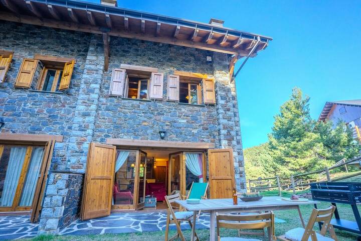 Location de vacances pour 10 personnes, avec jardin à La Molina - 2