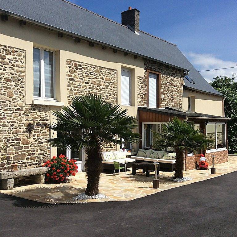 L'Hermine Blanche - Chambre d'hôtes L'Hermine Blanche in Calorguen, Région de Dinan
